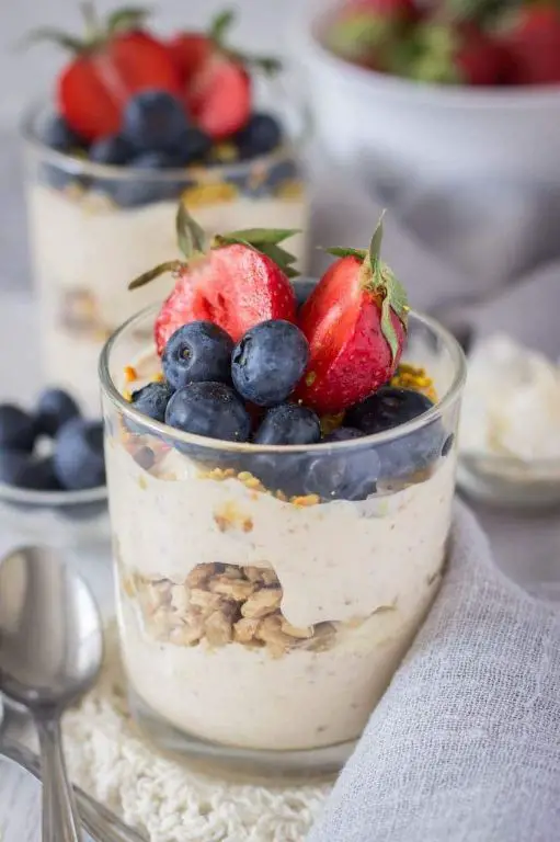 Beyond Body Greek Yogurt Parfait with Granola