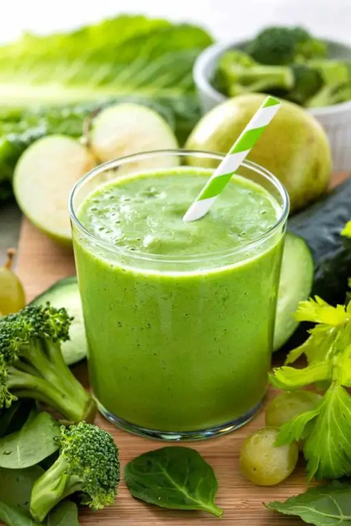 Beyond Body Kale and Spinach Smoothie