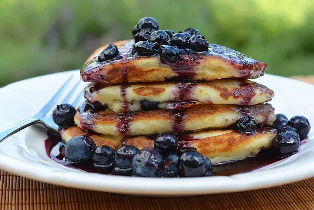 Blueberry Pancakes with Maple Syrup