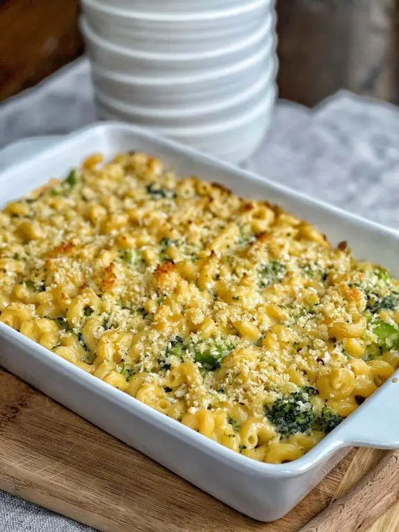 Broccoli Cheddar Macaroni Bake