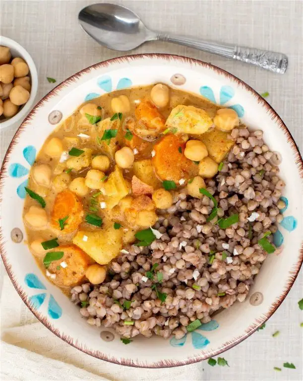 Buckwheat and Chickpea Curry