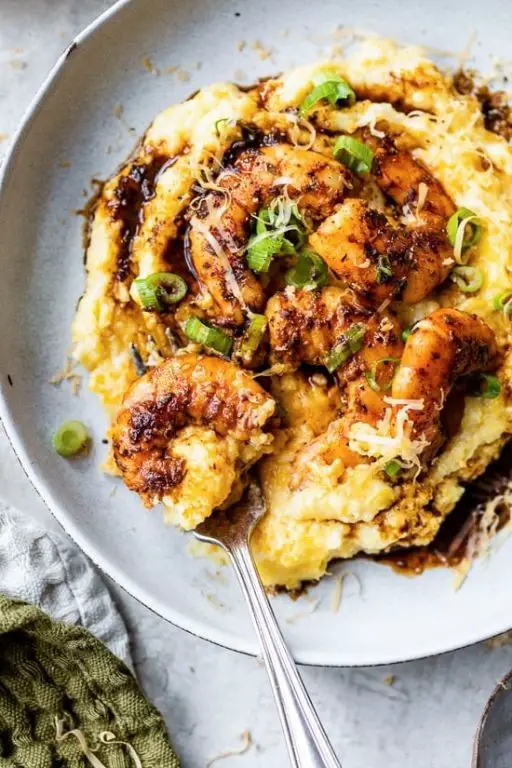 Cajun Blackened Shrimp and Grits