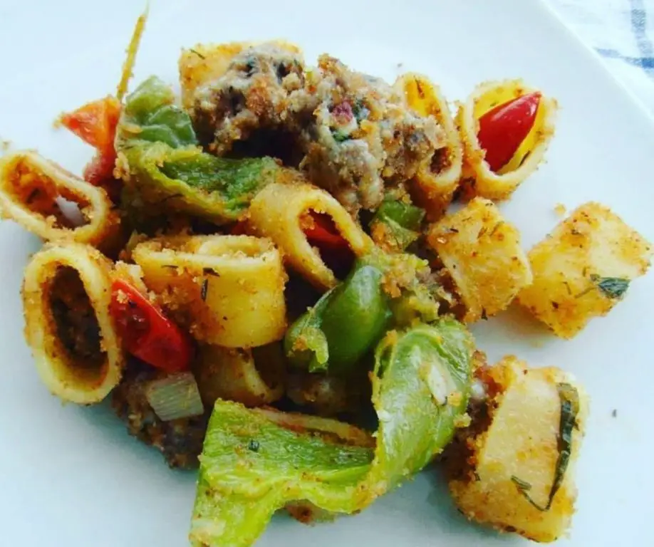 Calamarata Pasta with Sausage and Peppers