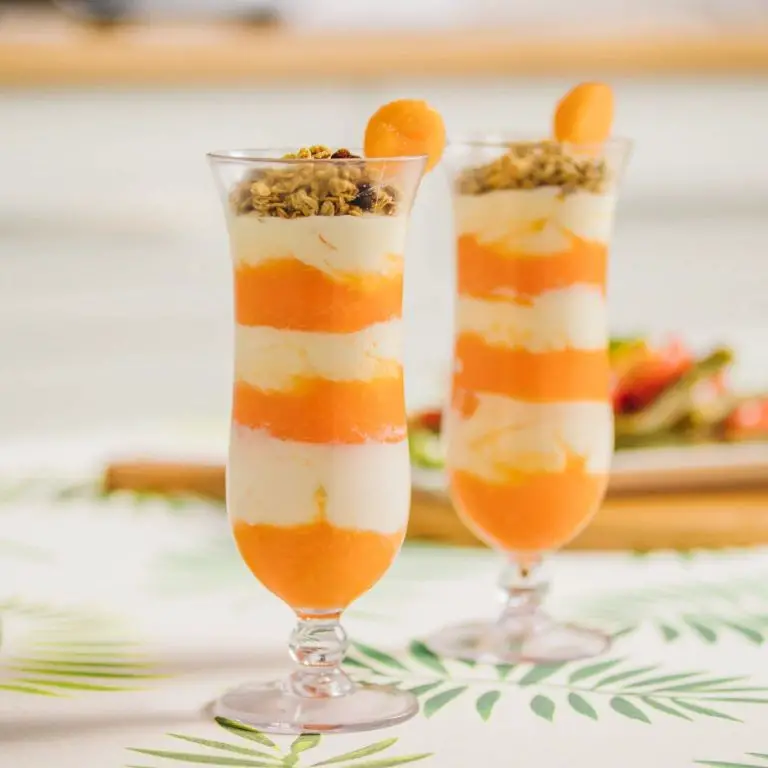 Cantaloupe and Greek Yogurt Parfait