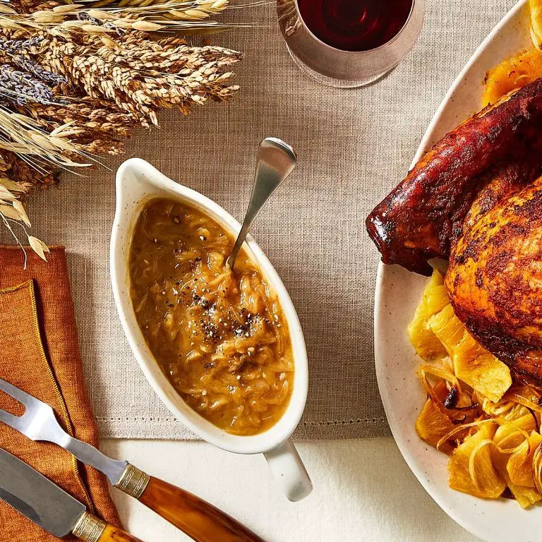 Caramelized Onion Turkey Gravy