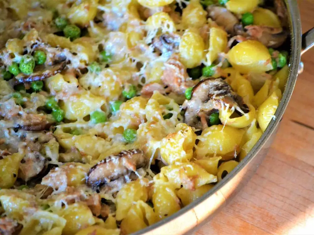 Cheap and Easy Tuna Pasta Bake