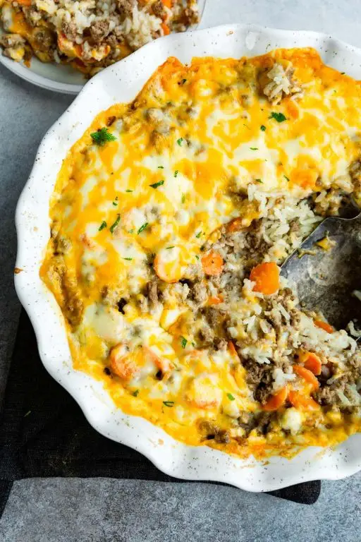 Cheesy Ground Beef and Rice Bake