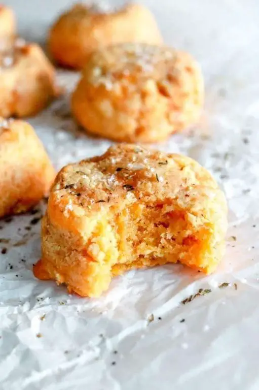 Cheesy Keto Biscuits with Almond Flour