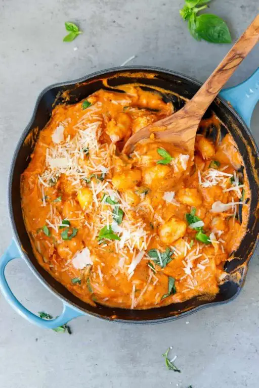 Chicken Mozzarella Gnocchi in Creamy Tomato Sauce