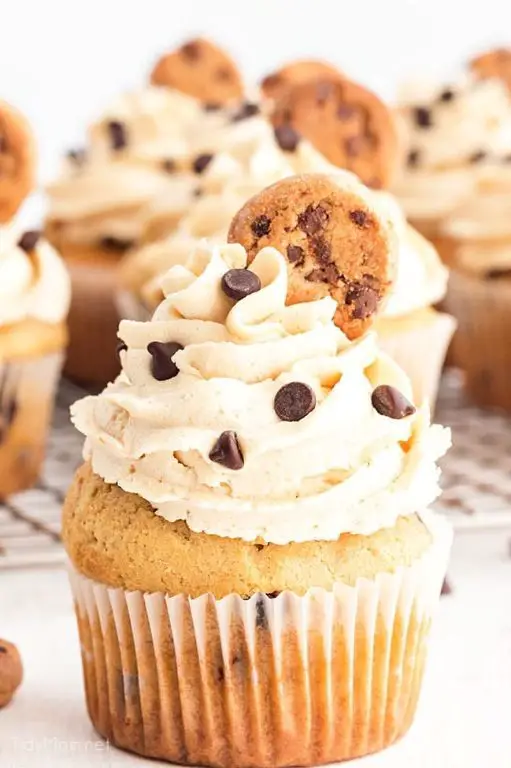 Chocolate Chip Cookie Dough Cupcakes