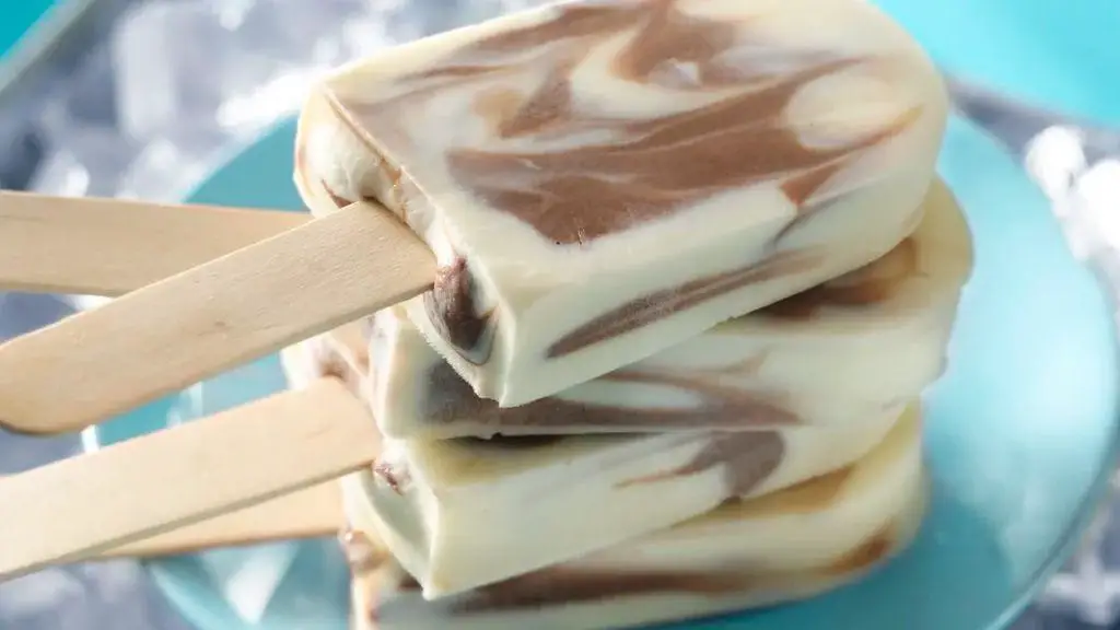 Chocolate Swirl Yogurt Popsicles