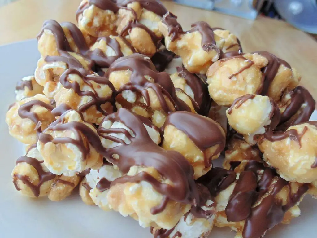 Chocolate-Covered Sweet Popcorn