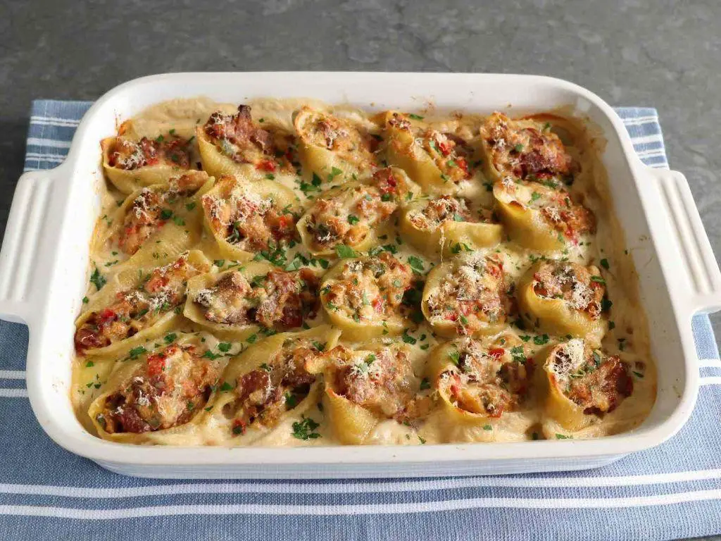 Clam and Cheese Stuffed Shells