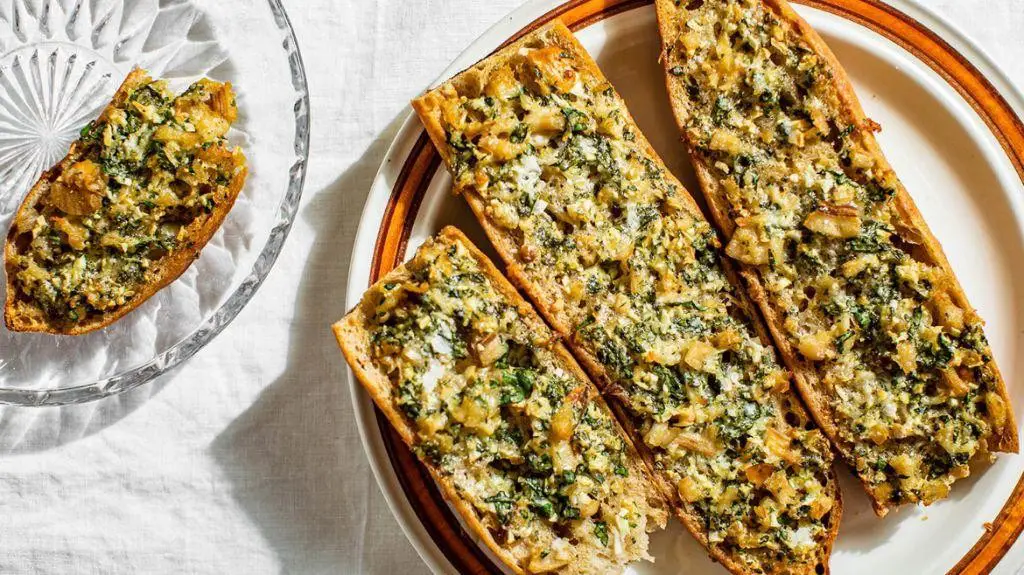 Clam and Parmesan Garlic Bread