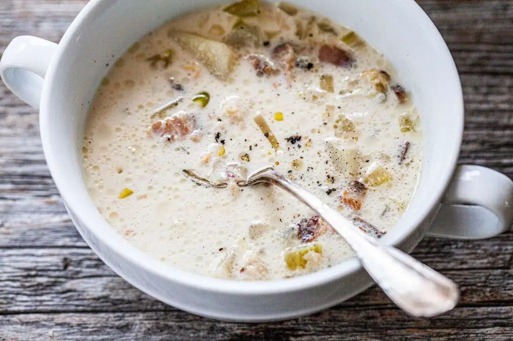 Classic New England Clam Chowder