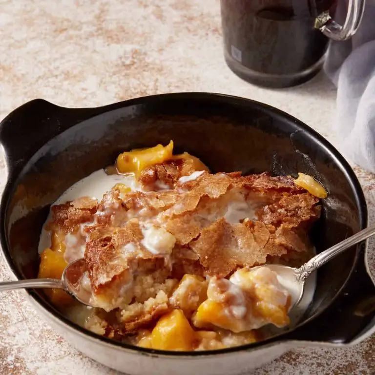 Classic Peach Cobbler with a Buttery Crust