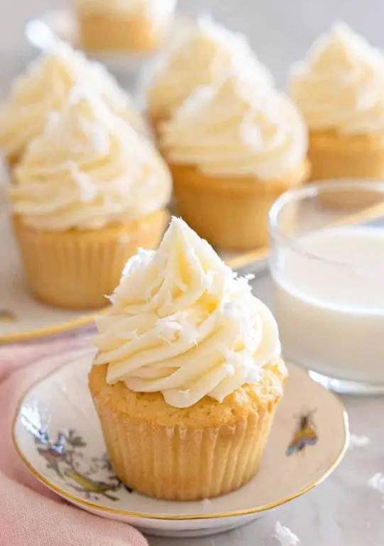 Coconut Cream Cupcakes with Coconut Buttercream