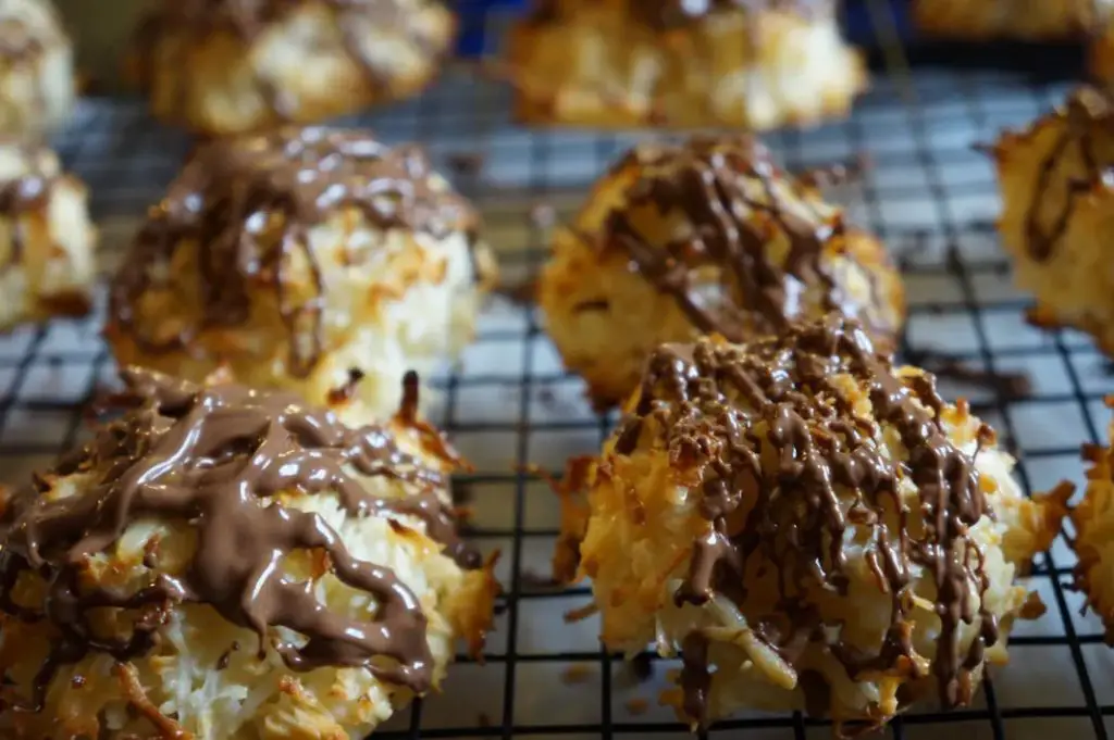 Coconut Macaroons Without Eggs