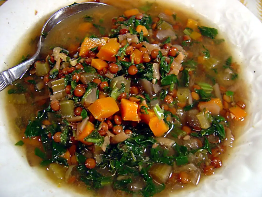Crock Pot Mediterranean Lentil and Spinach Soup