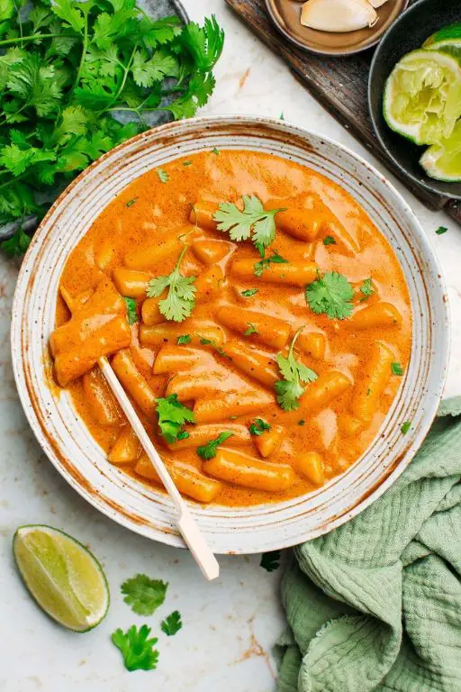 Curry Tteokbokki with Coconut Milk