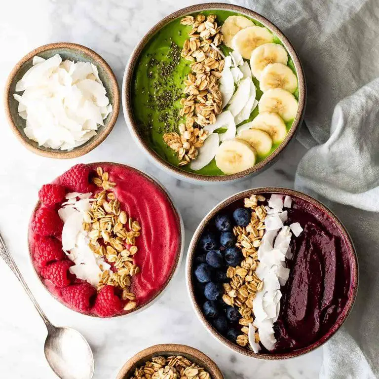 DIY Smoothie Bowls with Toppings