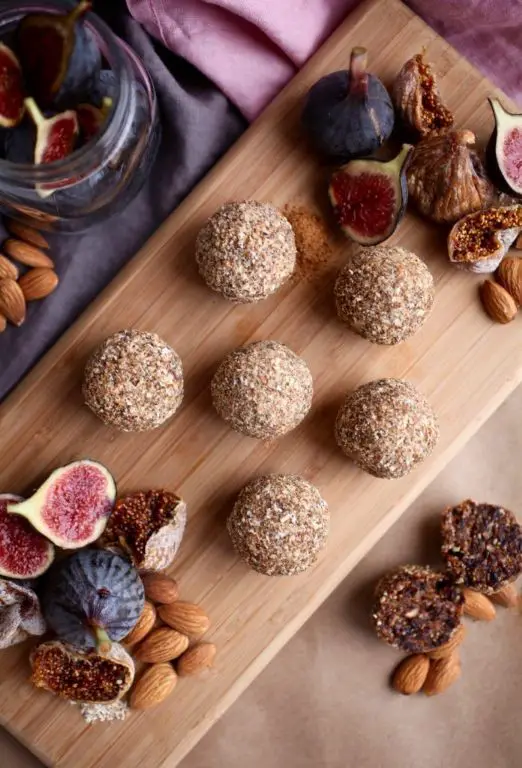 Fig and Almond Energy Bites