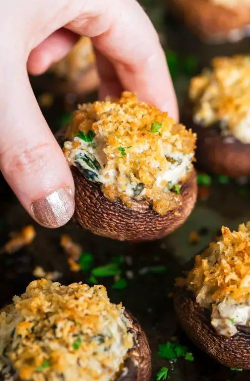 Fonio and Spinach Stuffed Mushrooms