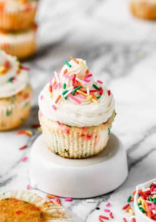 Funfetti Cupcakes with Buttercream Frosting