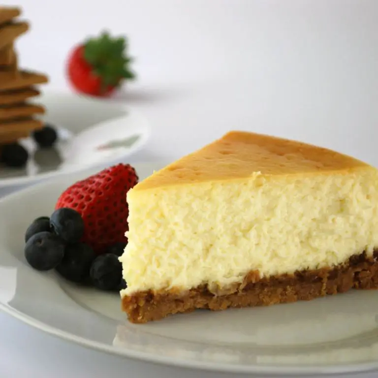 Gluten-Free Cheesecake with Graham Cracker Crust