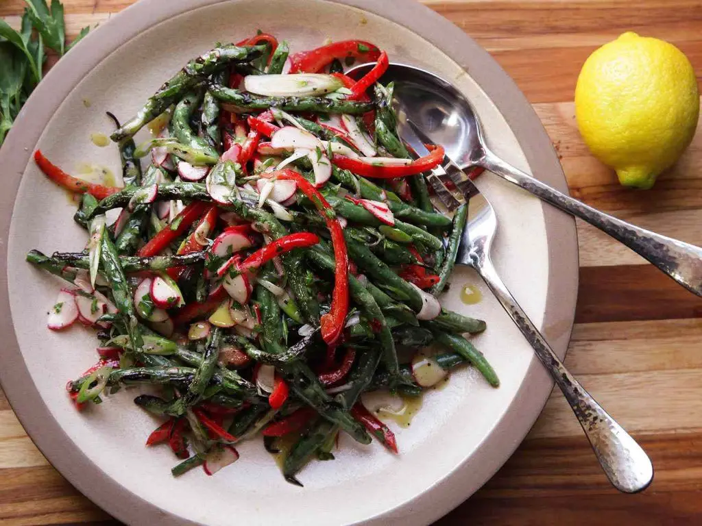 Green Bean Salad with Roasted Red Peppers