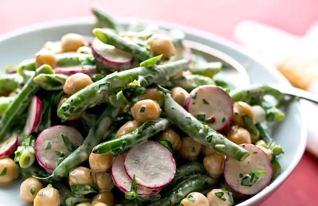 Green Bean and Chickpea Salad