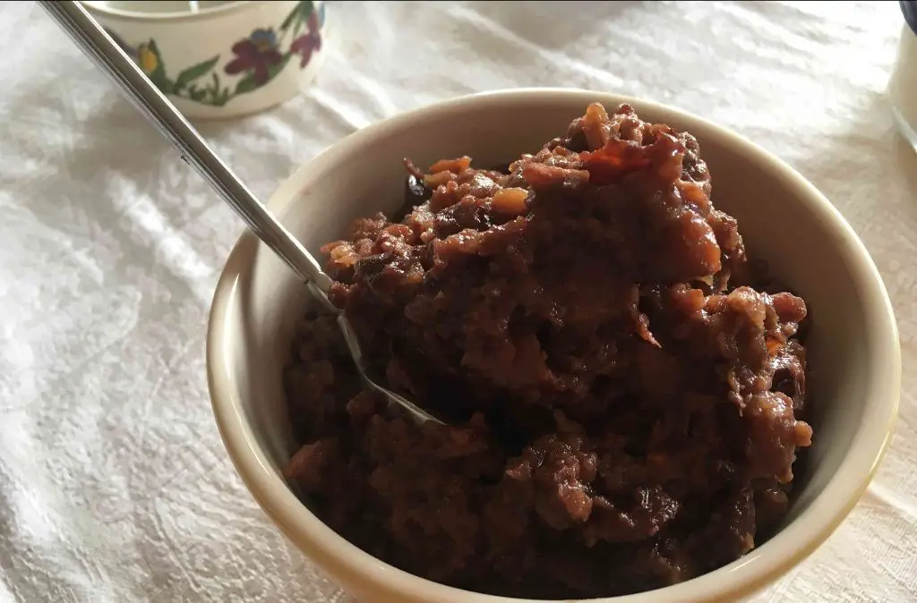 Italian Charoset with Chestnuts and Raisins