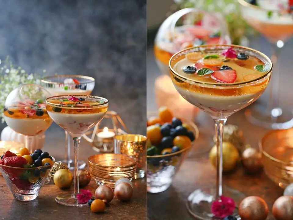 Lime Panna Cotta with Berry Compote