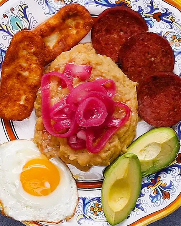 Mangú con Los Tres Golpes