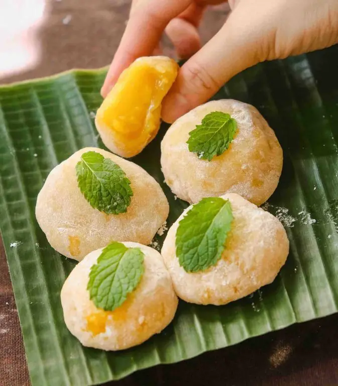 Mango Sticky Rice Mochi Balls