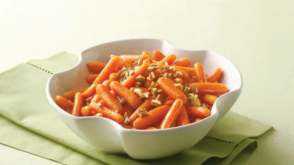 Maple-Glazed Charoset with Pecans