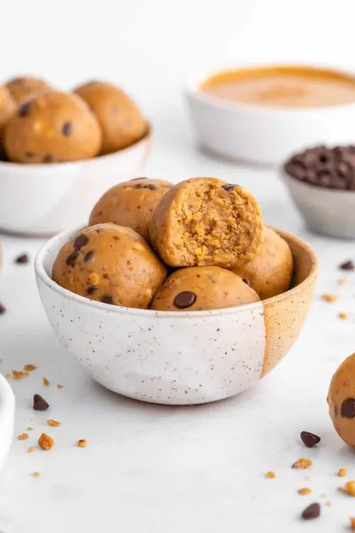 Mesquite Flour Protein Balls with Peanut Butter