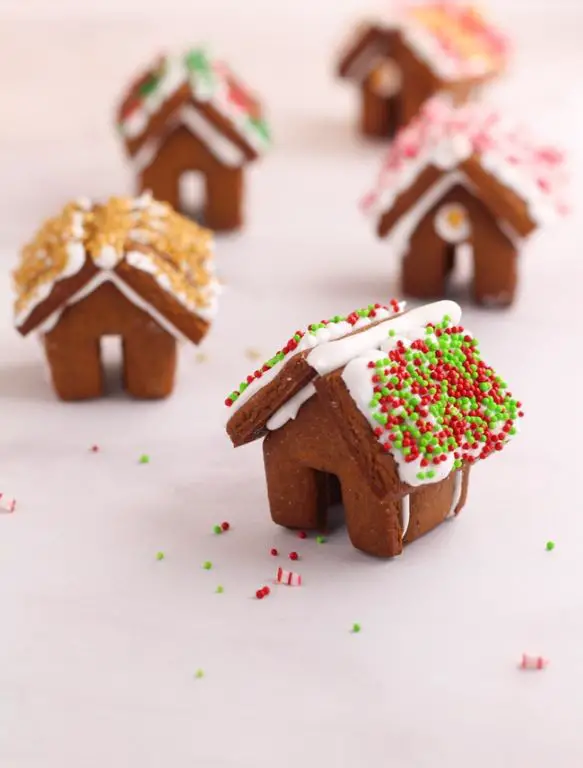 Mini Gingerbread House Cookies