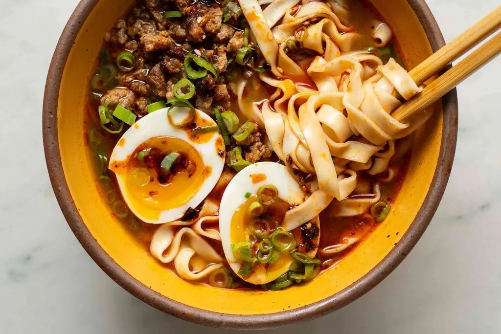 Momofuku Ramen with Chili Oil
