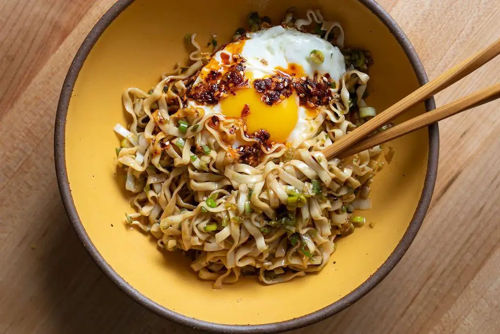 Momofuku Ramen with Scallions and Ginger