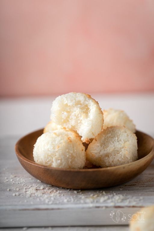 Monk Fruit Sweetened Coconut Macaroons