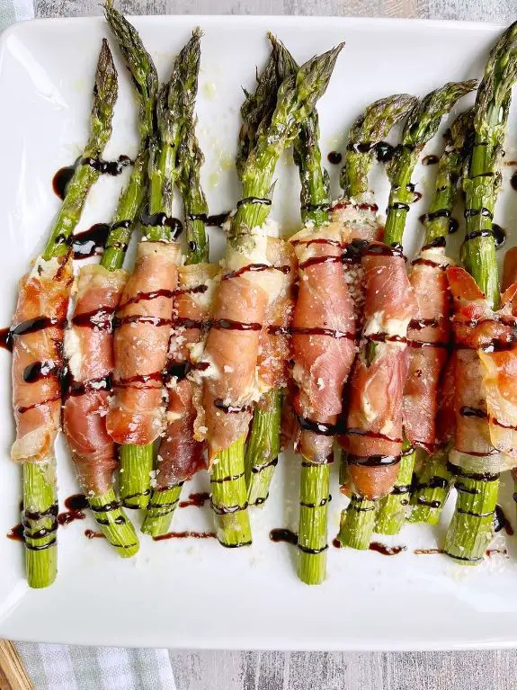 Mozzarella Ball and Prosciutto Wrapped Asparagus