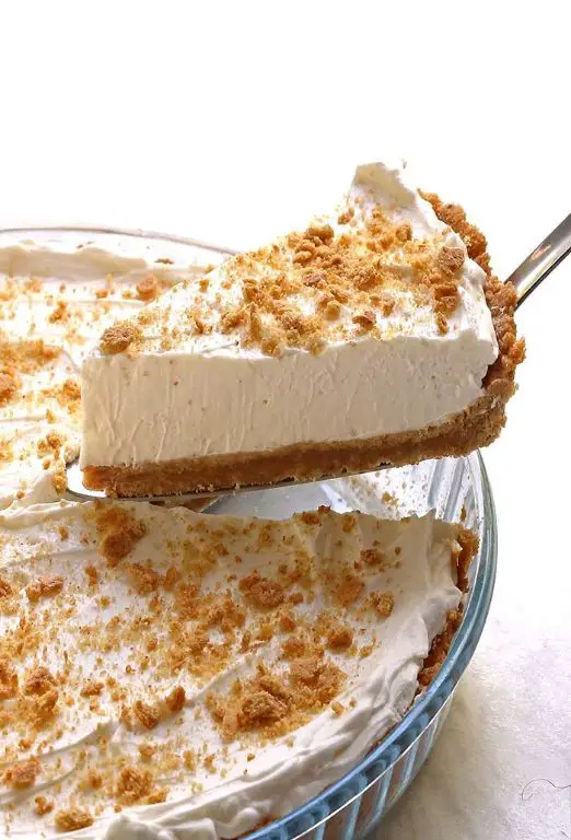No-Bake Marshmallow Fluff Pie
