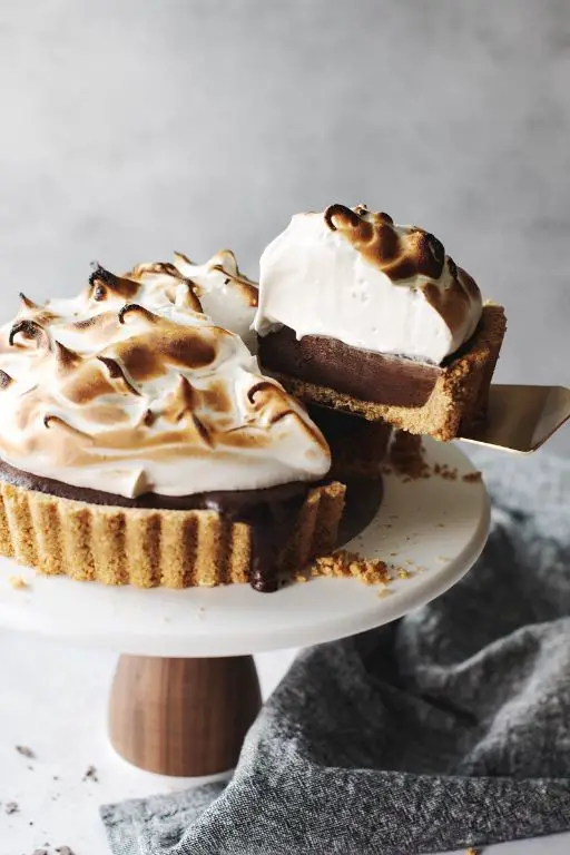 No-Bake Marshmallow Fluff Tart