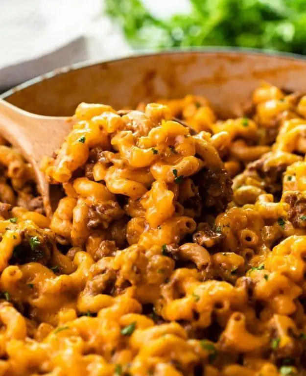 One-Pan Skillet Hamburger Casserole