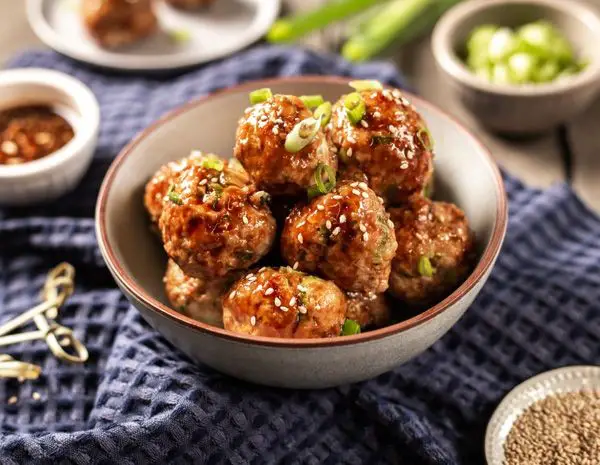 Oyster Sauce Glazed Meatballs