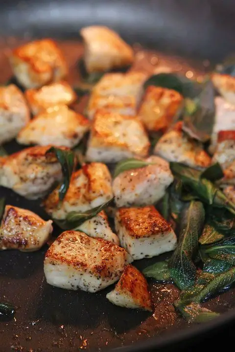 18 Flavorful Pan Seared Chicken Breast Recipes Perfect for Dinner