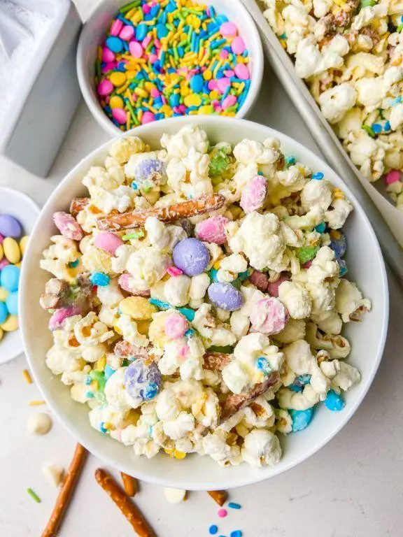 Pastel Popcorn Easter Mix