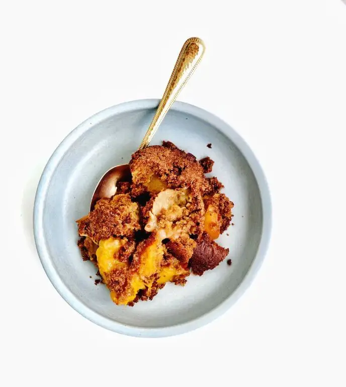 Peach Cobbler with Cinnamon Streusel