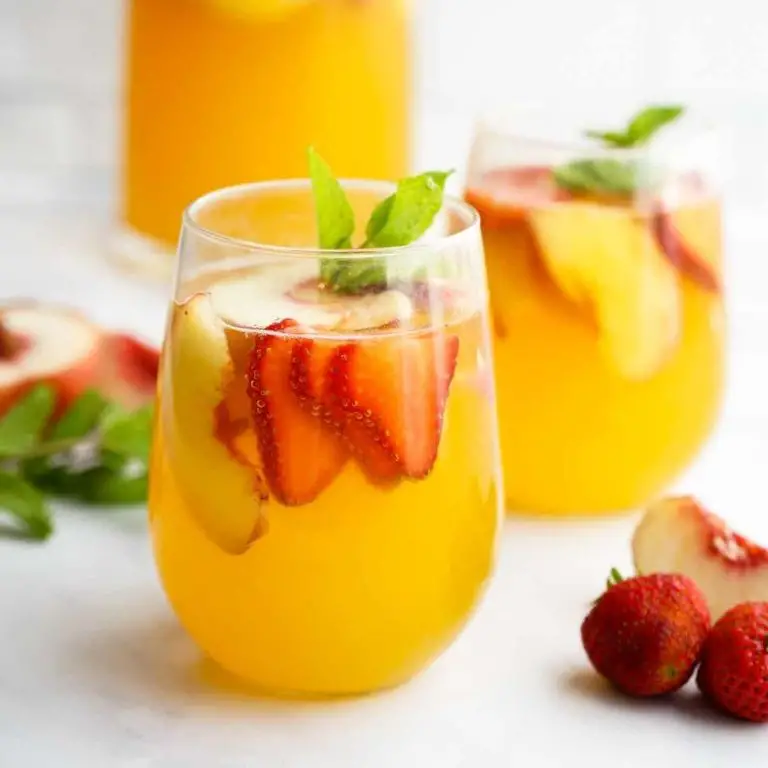 Peach Sangria with White Wine